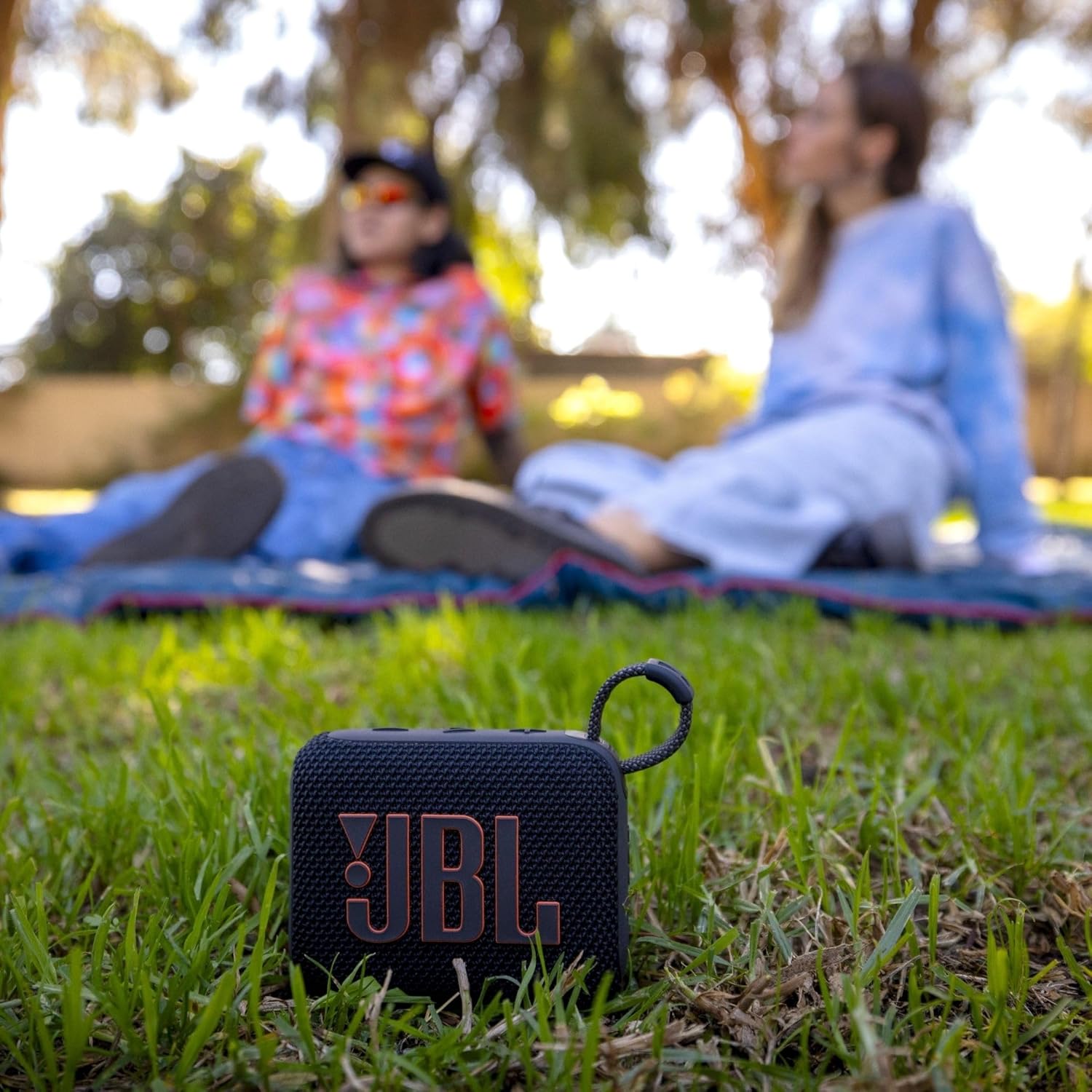 مكبر صوت Go 4 محمول فائق الصغر مقاوم للماء من JBL | أسود مكبر صوت Go 4 محمول فائق الصغر مقاوم للماء من JBL | أسود